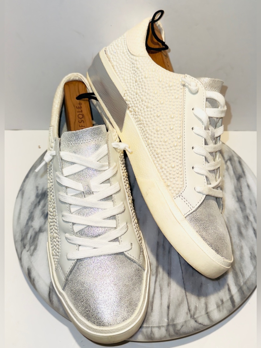 Dolce Vita Zina Sneakers Bone Silver Off White Pearled Glitter Size 9.5 Women’s